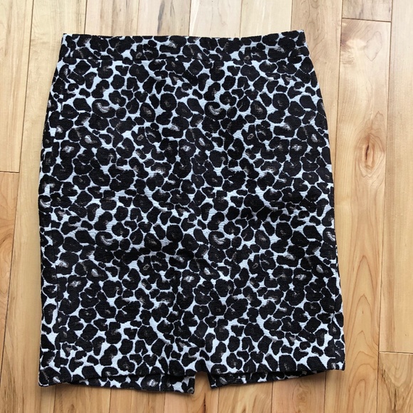 J‎ Crew Factory Leopard Jacquard Pencil Skirt - Picture 2 of 7